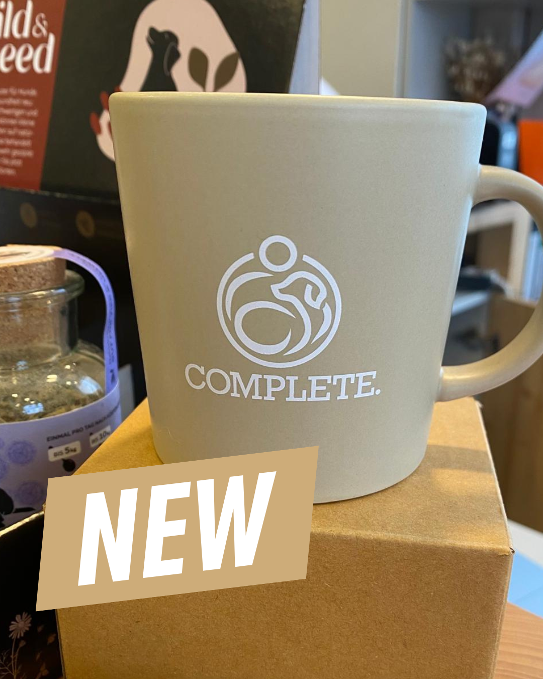 COMEPLETE. Steinguttasse, 355 ml